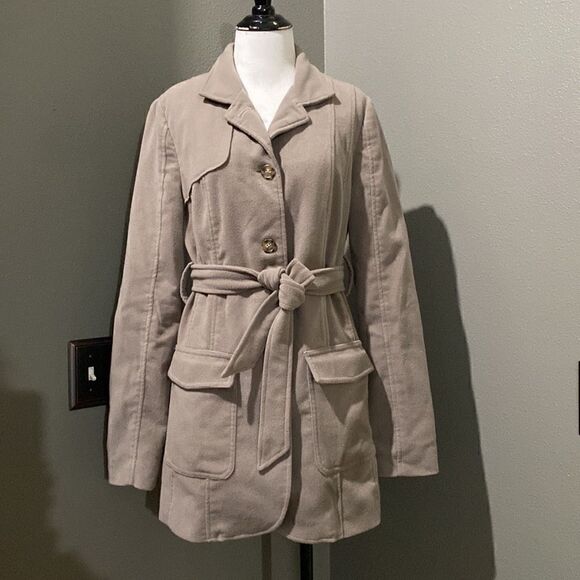 Jack by BB Dakota Neutral Soft Fuzzy Jacket Button and Tie Waist - Picture 11 of 11